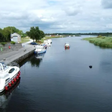 Riverside Marina Apartamento