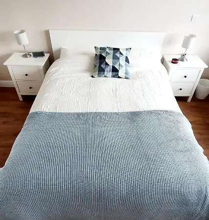 Riverside Marina Apartment *