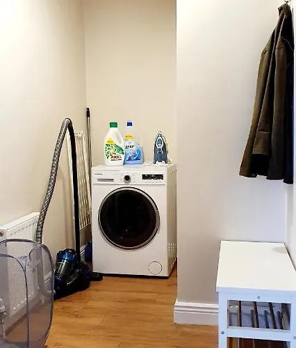 Riverside Marina * Lanesborough