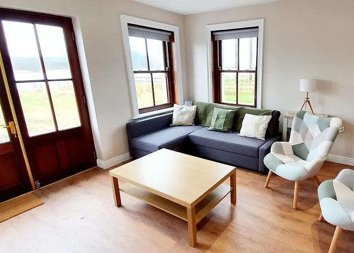 Riverside Marina * Lanesborough