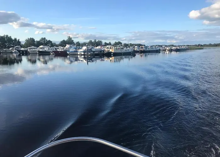 Riverside Marina Appartement *