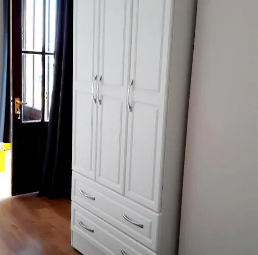 Riverside Marina Lanesborough