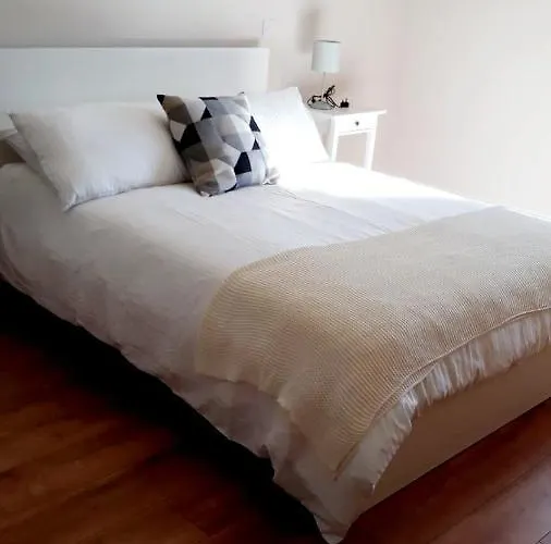 Riverside Marina * Lanesborough